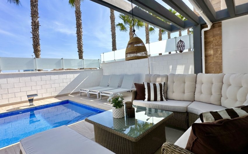 Resale - Villa -
Orihuela Costa - Costa Blanca