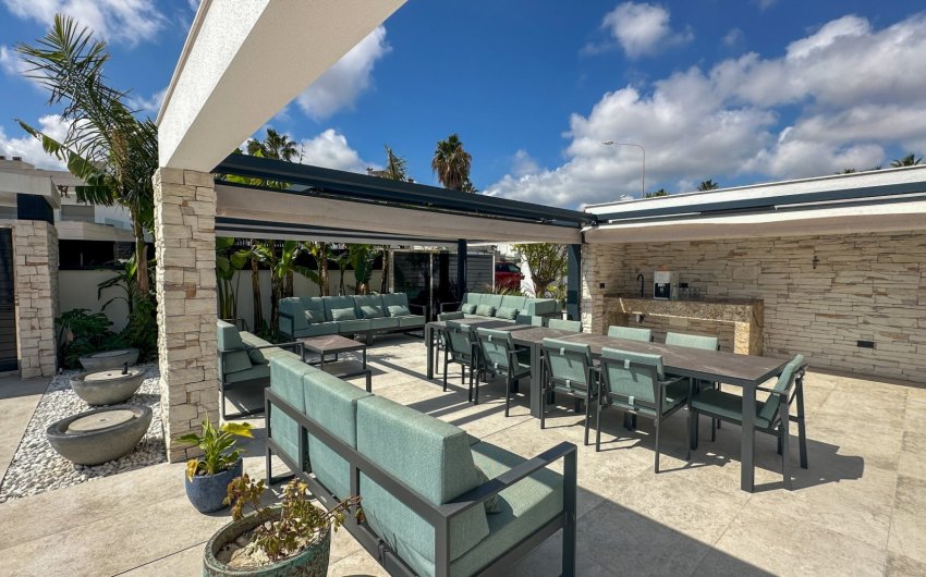 Resale - Villa -
Orihuela Costa - Costa Blanca