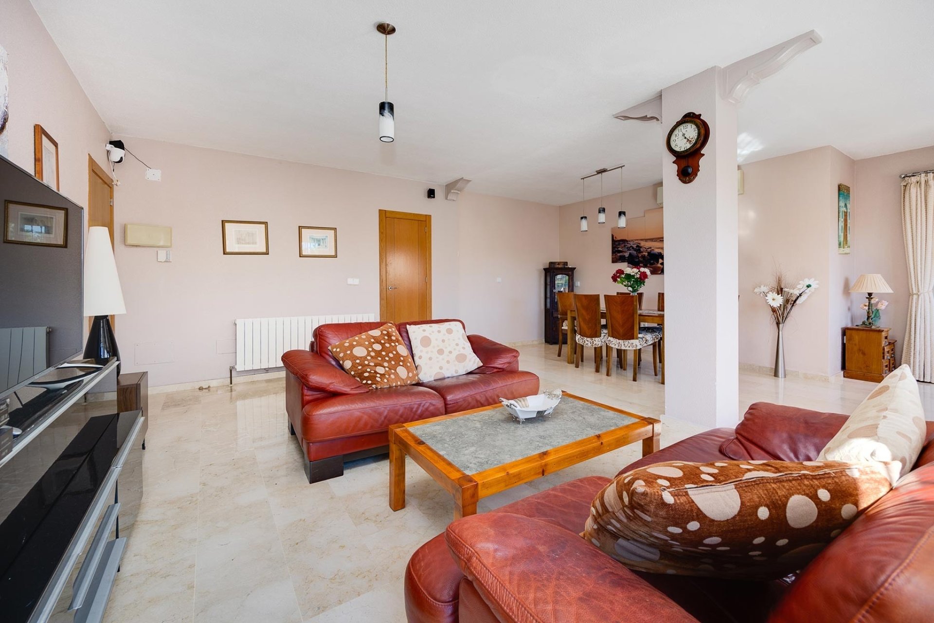 Resale - Villa -
Orihuela Costa - Costa Blanca