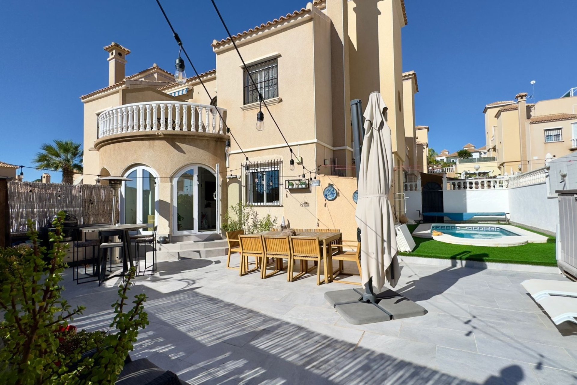 Resale - Villa -
Orihuela Costa - Costa Blanca