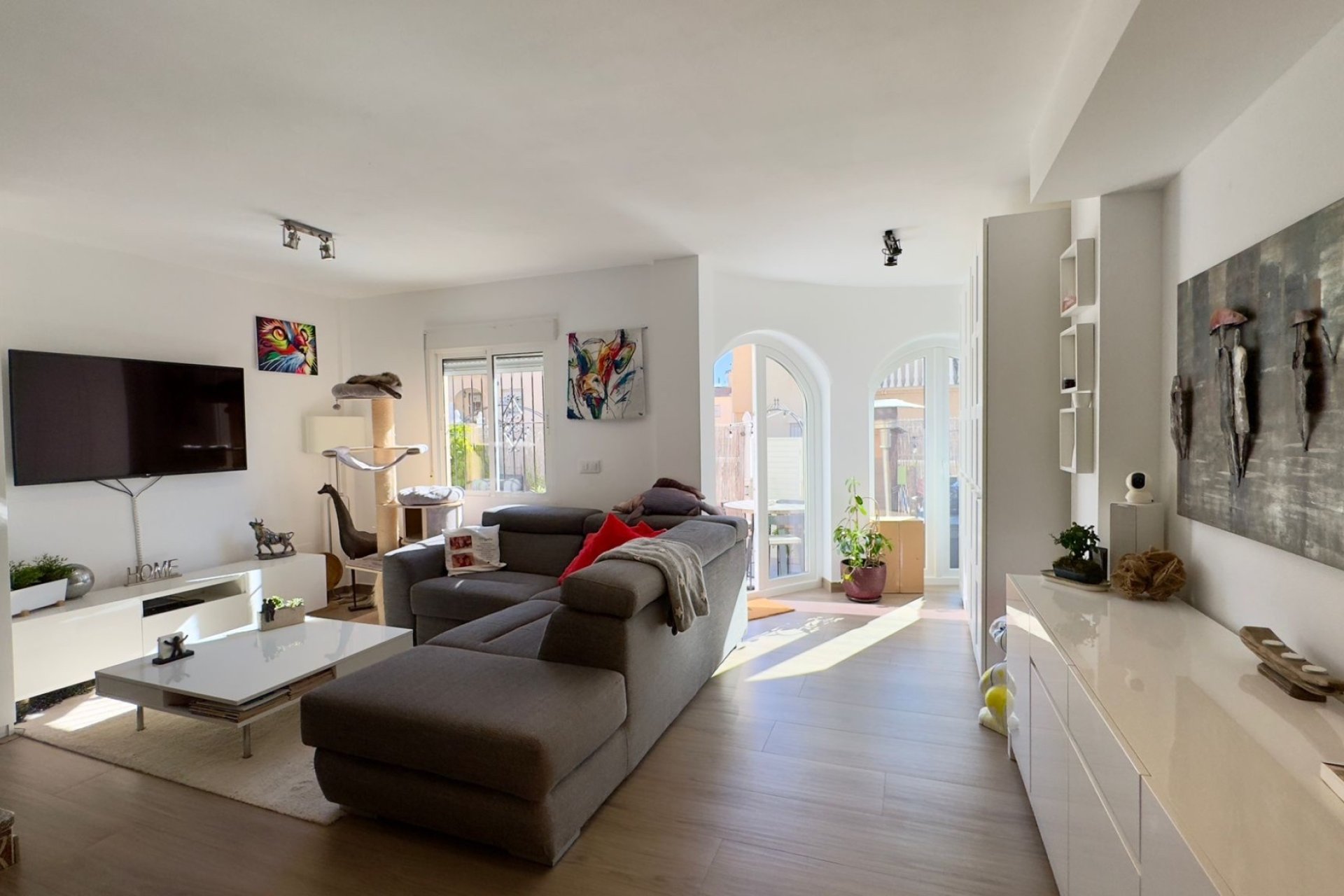 Resale - Villa -
Orihuela Costa - Costa Blanca