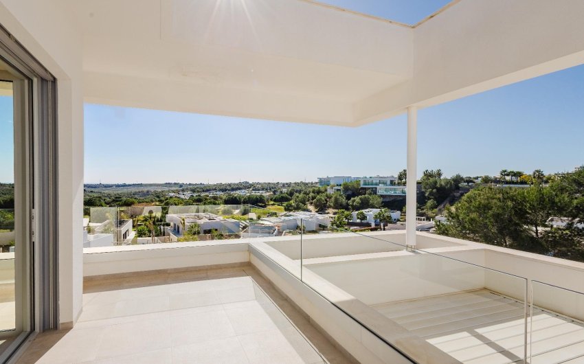 Resale - Villa -
Orihuela Costa - Costa Blanca