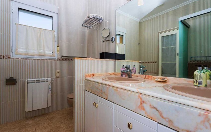 Resale - Villa -
Orihuela Costa - Costa Blanca