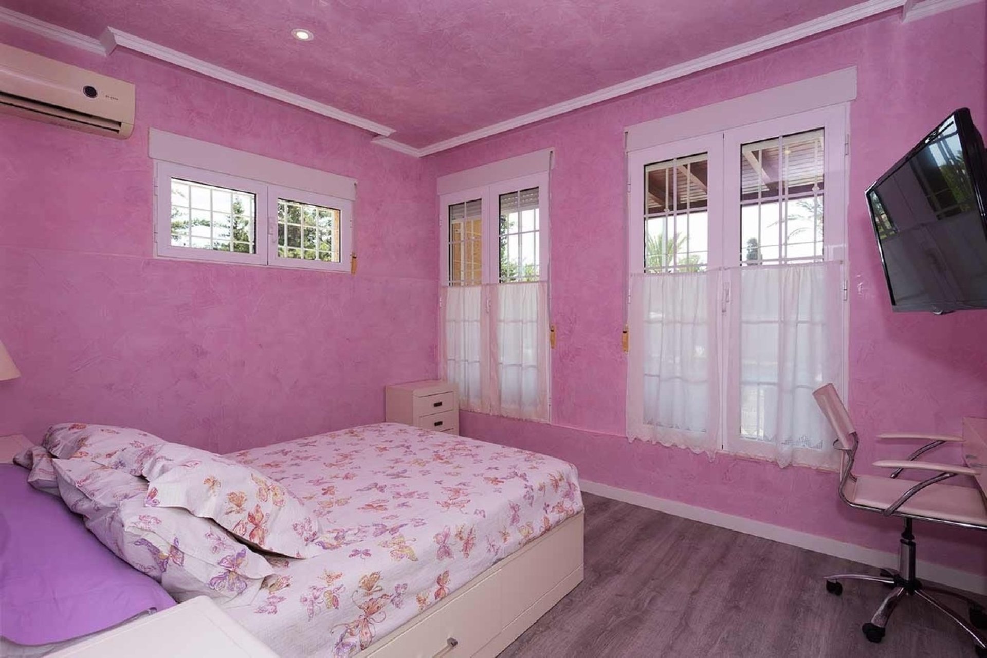 Resale - Villa -
Orihuela Costa - Costa Blanca