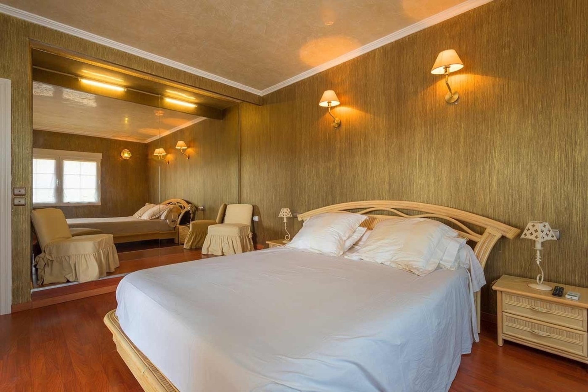 Resale - Villa -
Orihuela Costa - Costa Blanca