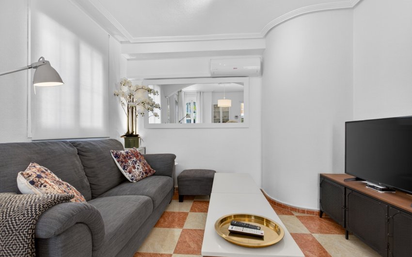 Resale - Villa -
Orihuela Costa - Costa Blanca