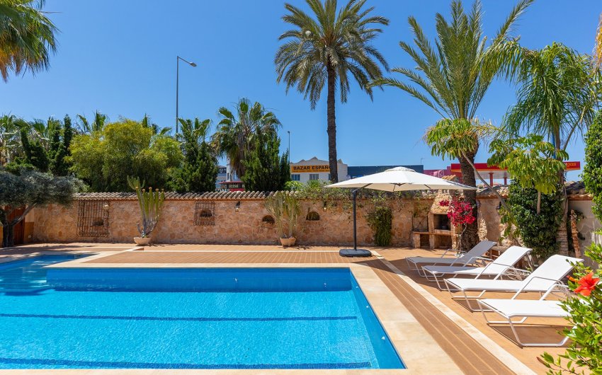 Resale - Villa -
Orihuela Costa - Costa Blanca