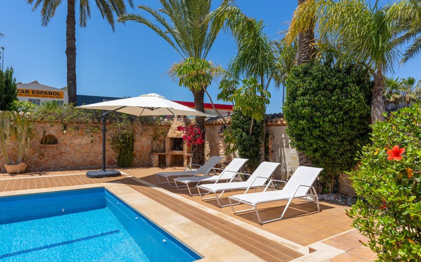 Resale - Villa -
Orihuela Costa - Costa Blanca