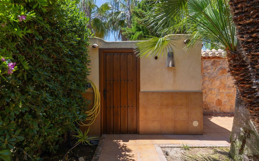 Resale - Villa -
Orihuela Costa - Costa Blanca