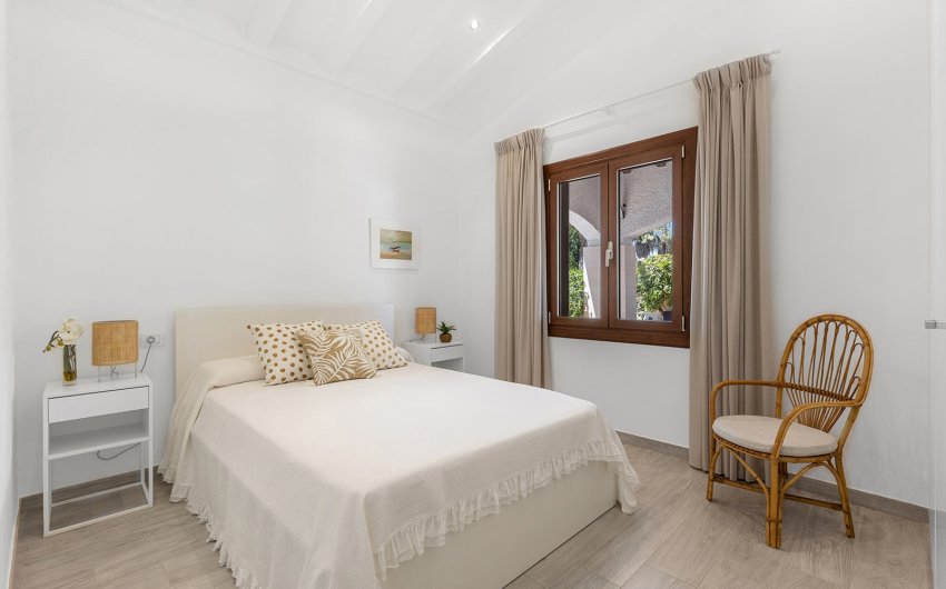 Resale - Villa -
Orihuela Costa - Costa Blanca