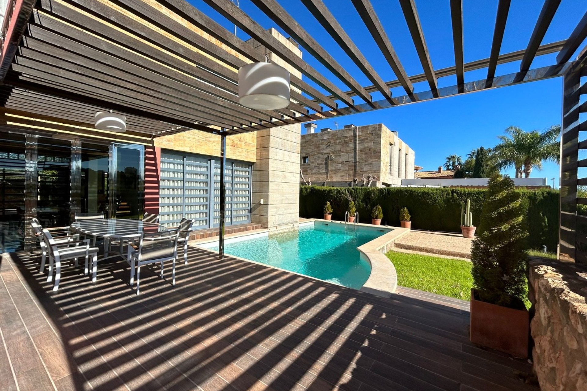 Resale - Villa -
Orihuela Costa - Dehesa de Campoamor