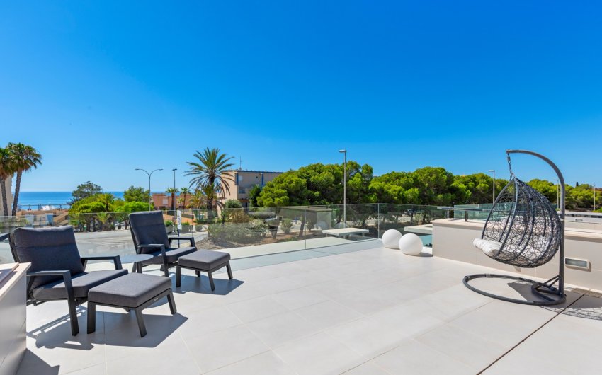 Resale - Villa -
Orihuela Costa - Dehesa de campoamor