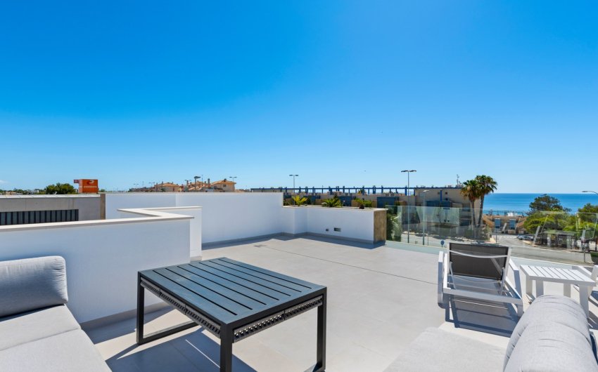 Resale - Villa -
Orihuela Costa - Dehesa de campoamor