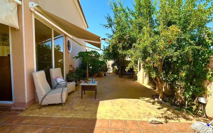 Resale - Villa -
Orihuela Costa - La Regia