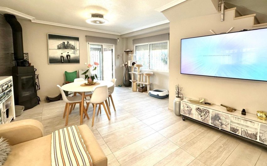 Resale - Villa -
Orihuela Costa - La Regia