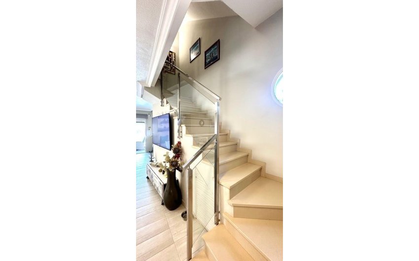 Resale - Villa -
Orihuela Costa - La Regia