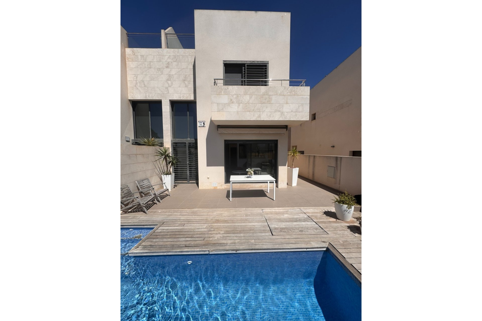 Resale - Villa -
Orihuela Costa - La Zenia
