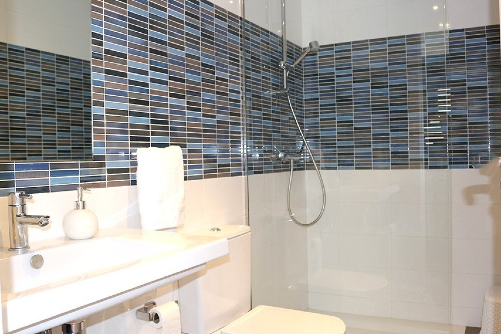 Resale - Villa -
Orihuela Costa - La Zenia