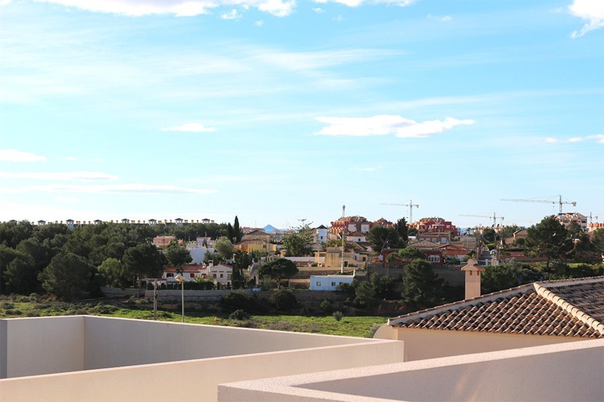 Resale - Villa -
Orihuela Costa - La Zenia