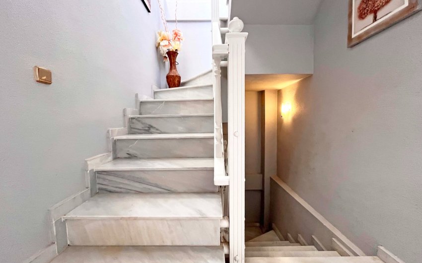 Resale - Villa -
Orihuela Costa - La Zenia