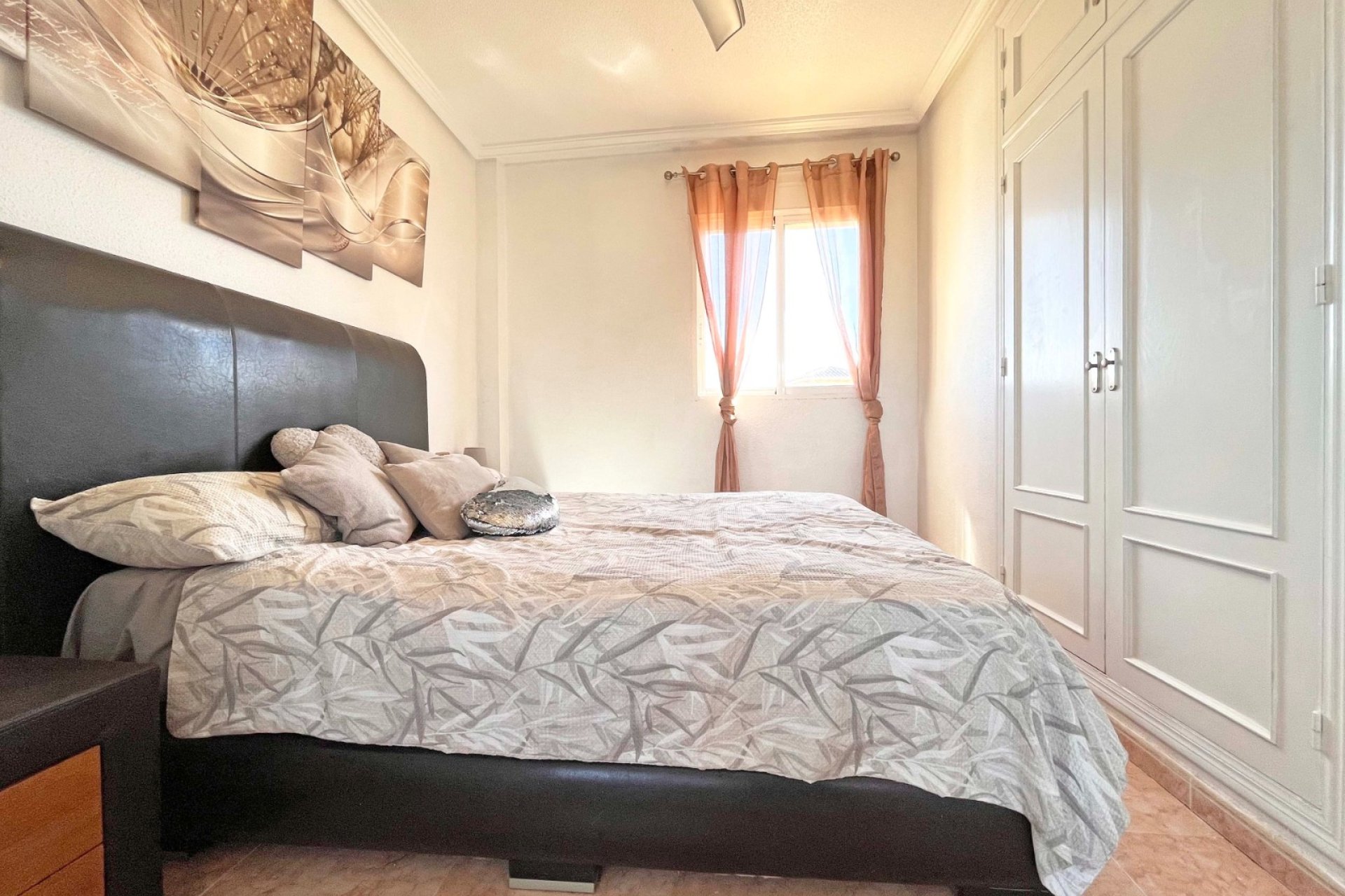 Resale - Villa -
Orihuela Costa - La Zenia