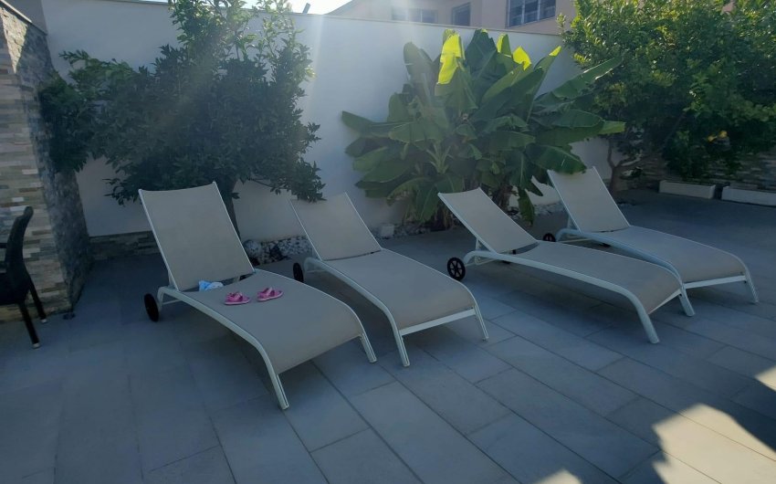 Resale - Villa -
Orihuela Costa - La Zenia