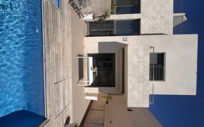 Resale - Villa -
Orihuela Costa - La Zenia