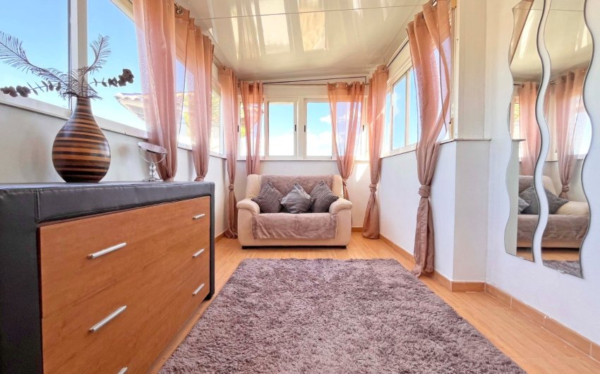 Resale - Villa -
Orihuela Costa - La Zenia