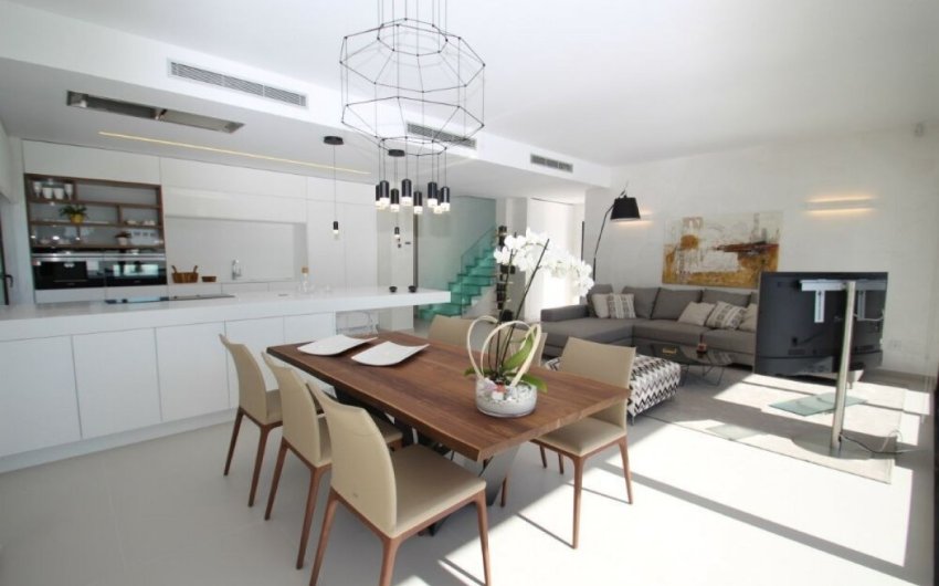 Resale - Villa -
Orihuela Costa - La Zenia
