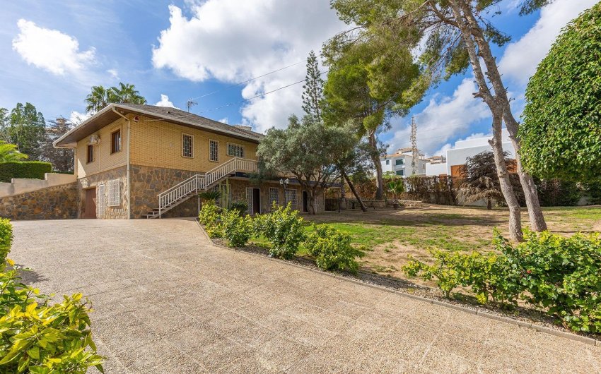 Resale - Villa -
Orihuela Costa - Las Filipinas