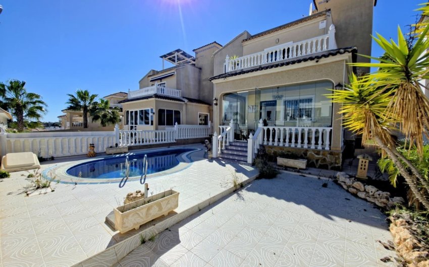 Resale - Villa -
Orihuela Costa - Las Filipinas