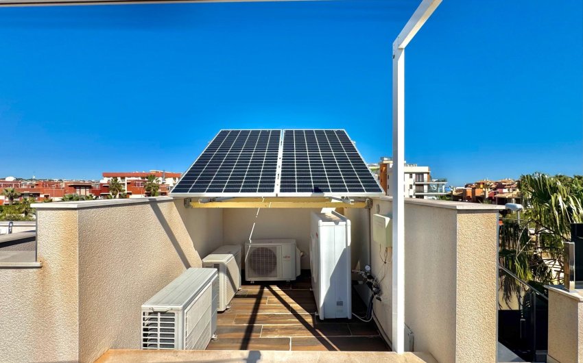 Resale - Villa -
Orihuela Costa - Lomas de Cabo Roig