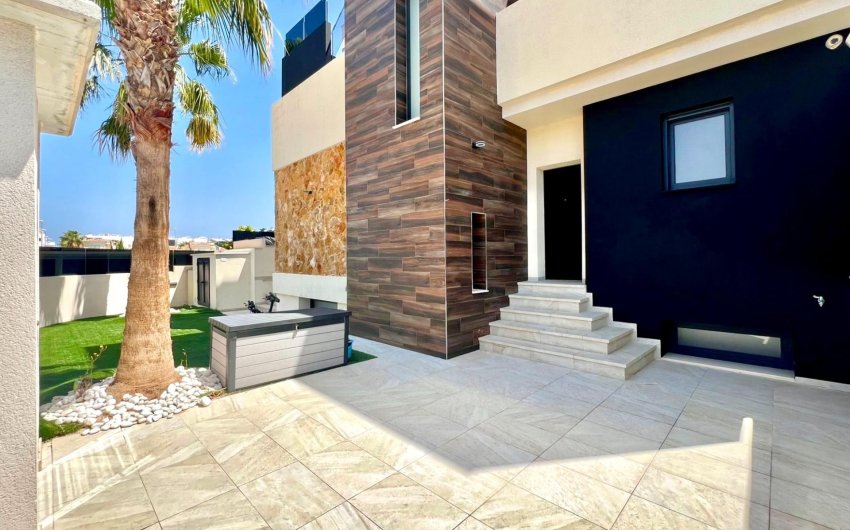 Resale - Villa -
Orihuela Costa - Lomas de Cabo Roig