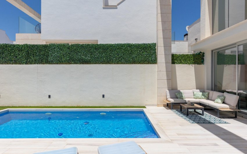 Resale - Villa -
Orihuela Costa - Lomas de Cabo Roig
