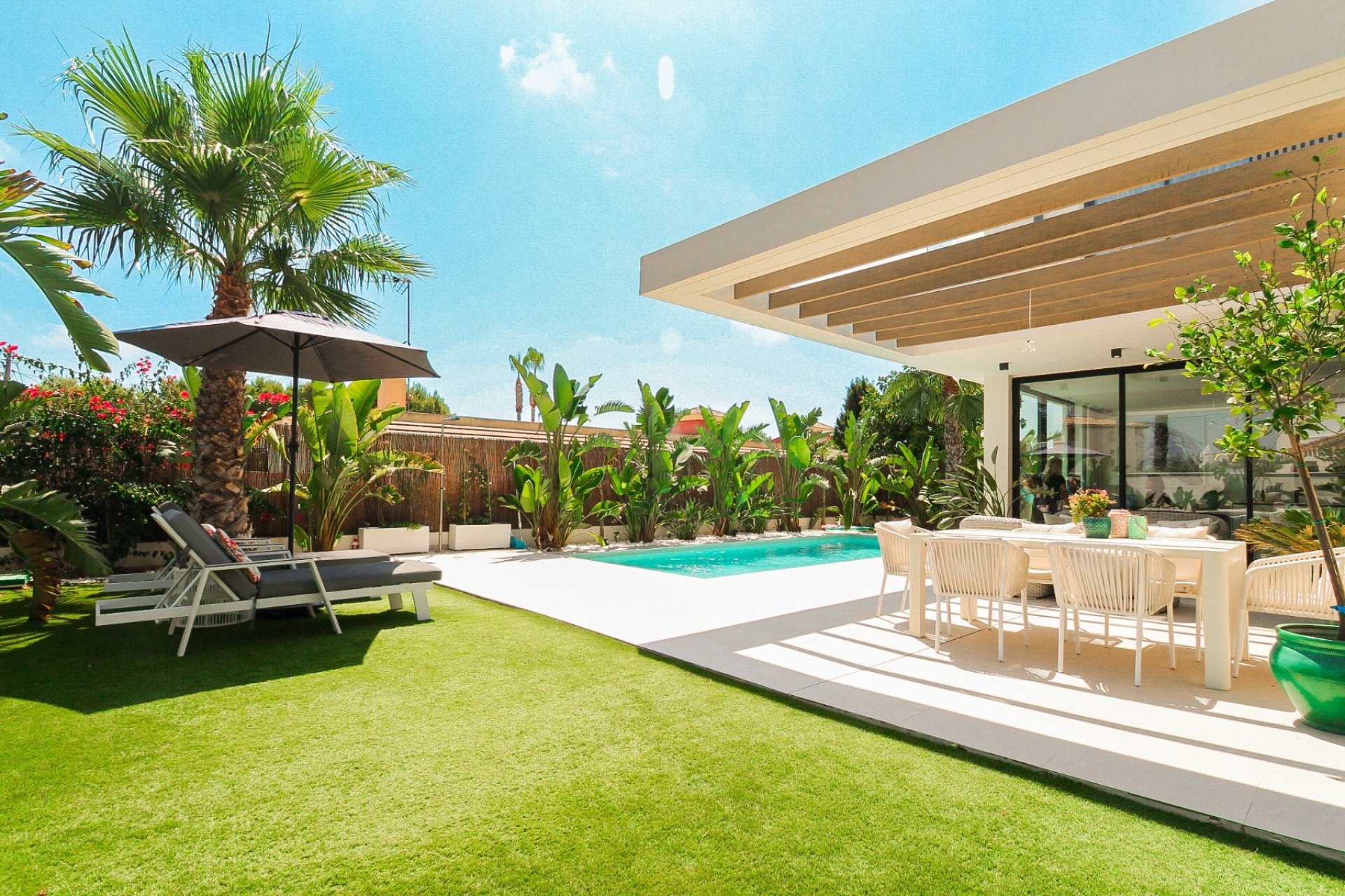 Resale - Villa -
Orihuela Costa - Lomas De Cabo Roig
