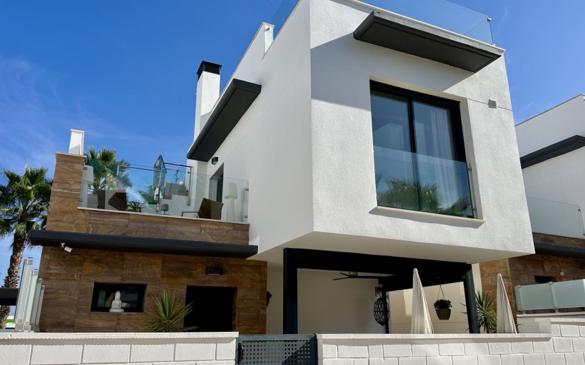 Resale - Villa -
Orihuela Costa - Lomas De Cabo Roig