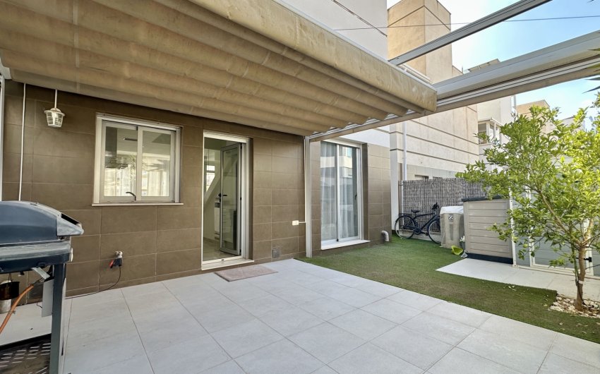 Resale - Villa -
Orihuela Costa - Lomas De Cabo Roig