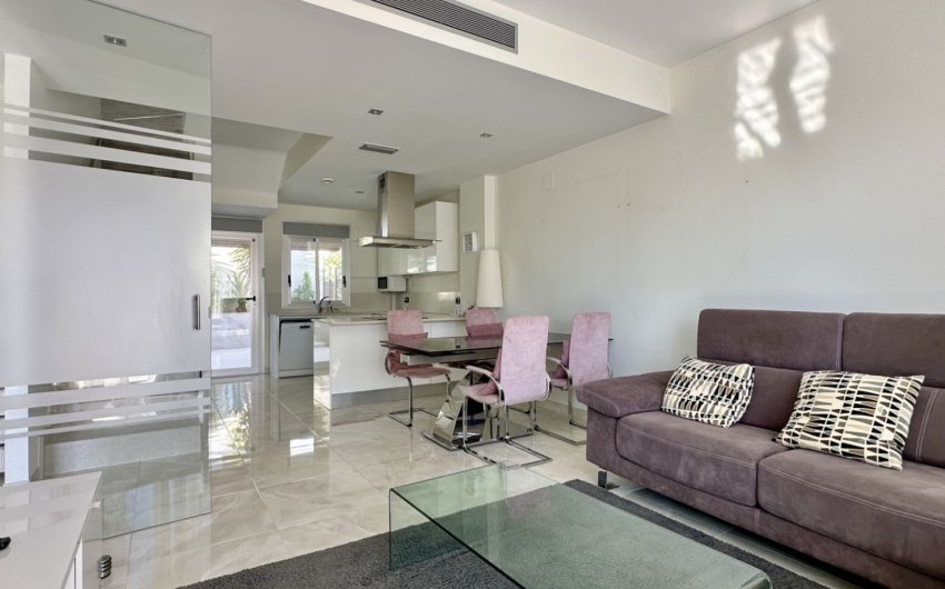 Resale - Villa -
Orihuela Costa - Lomas De Cabo Roig