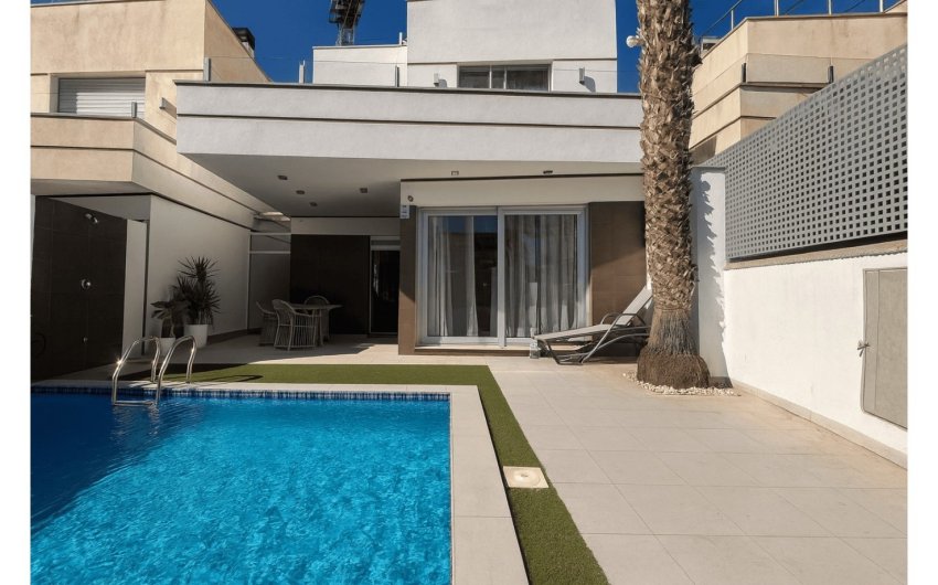 Resale - Villa -
Orihuela Costa - Lomas De Cabo Roig