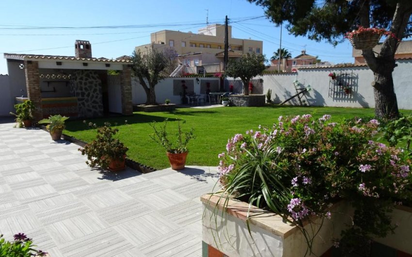 Resale - Villa -
Orihuela Costa - Lomas De Cabo Roig