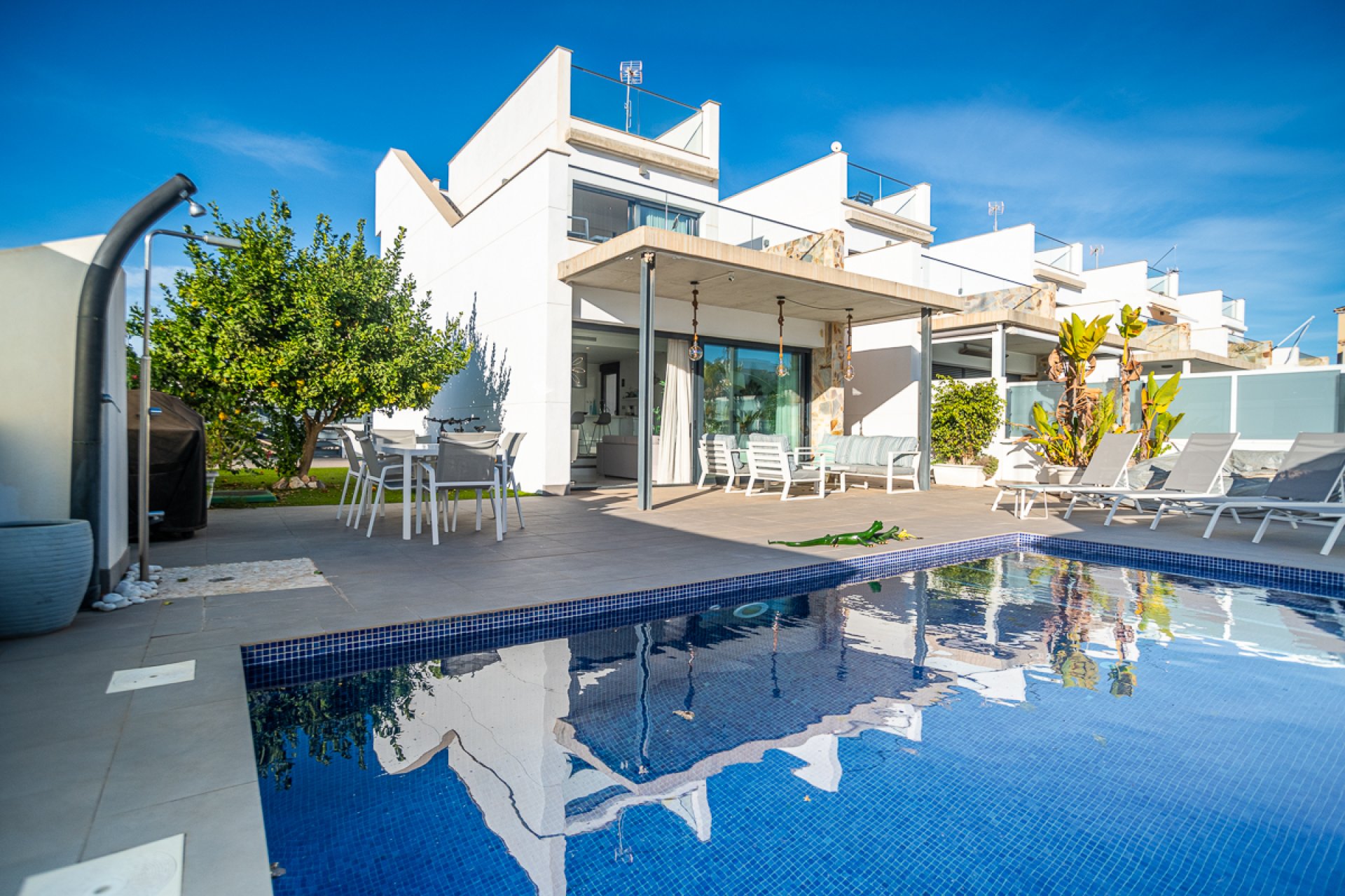 Resale - Villa -
Orihuela Costa - Lomas De Cabo Roig