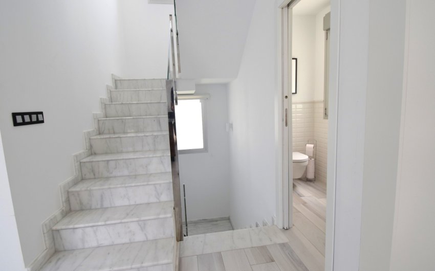 Resale - Villa -
Orihuela Costa - Lomas De Cabo Roig