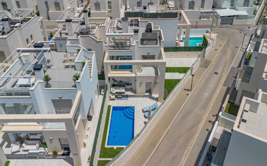 Resale - Villa -
Orihuela Costa - Lomas de Cabo Roig