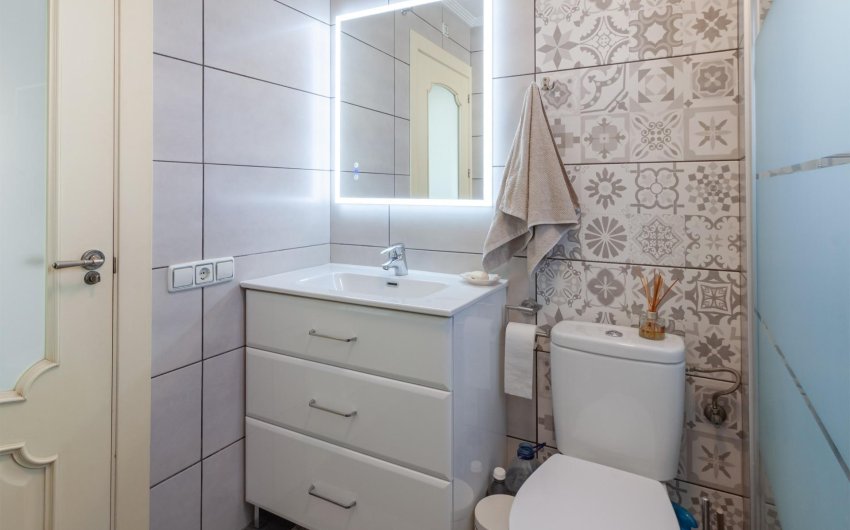 Resale - Villa -
Orihuela Costa - Los Almendros-la Florida