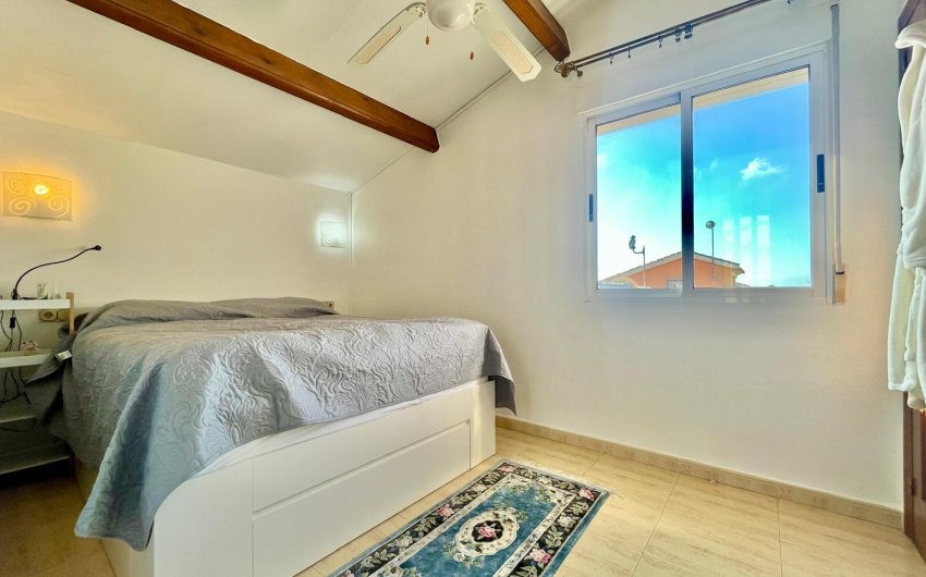 Resale - Villa -
Orihuela Costa - Los Almendros-la Florida