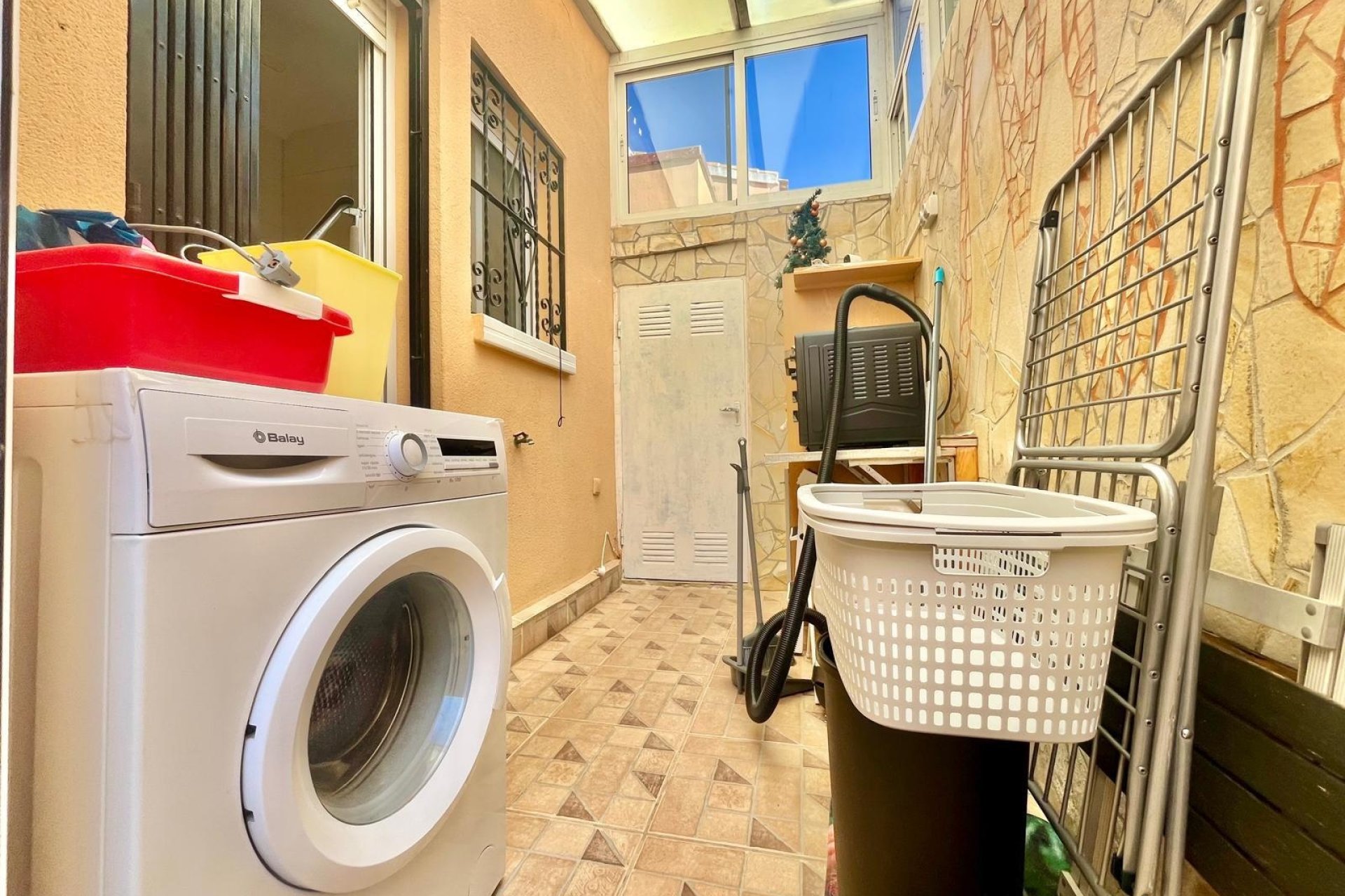 Resale - Villa -
Orihuela Costa - Los Almendros-la Florida