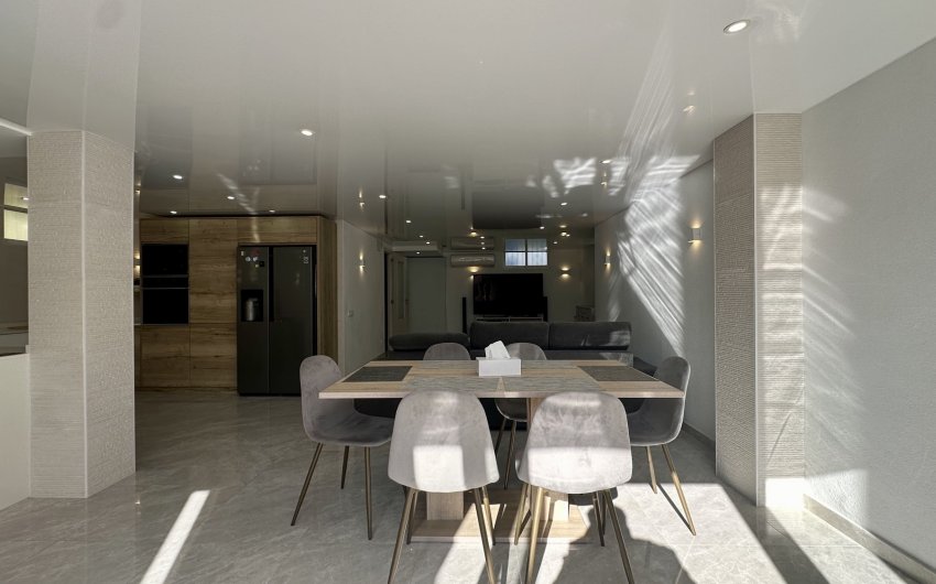 Resale - Villa -
Orihuela Costa - Los Altos