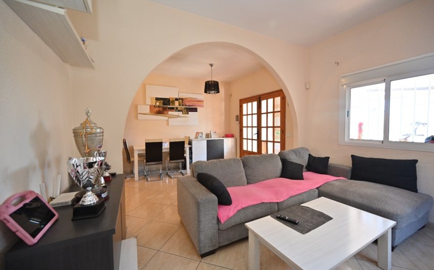 Resale - Villa -
Orihuela Costa - Los Altos