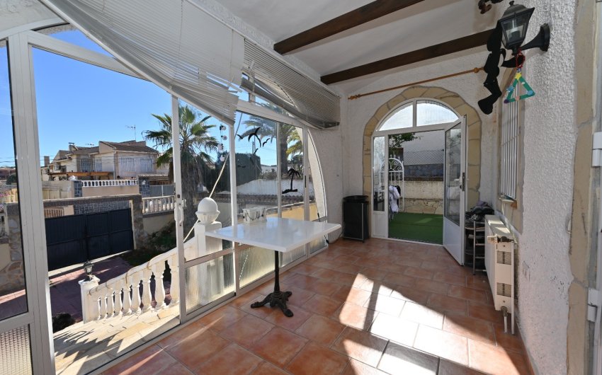 Resale - Villa -
Orihuela Costa - Los Altos