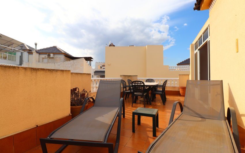 Resale - Villa -
Orihuela Costa - Los Balcones